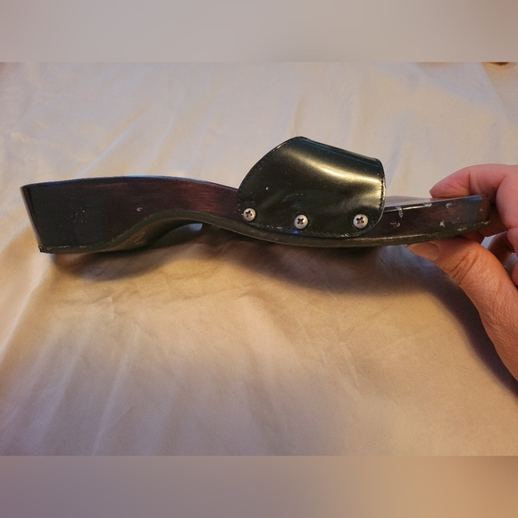 Chanel Black Patent Leather Wood Clog Slides Sandals – CC Logo Buckle – Size 40 - Picture 4 of 9